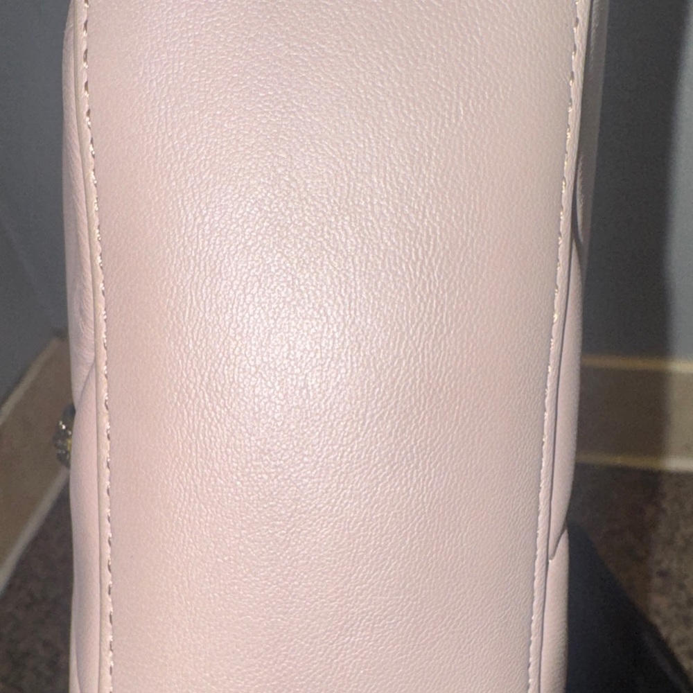 SOLD 🚨 Kurt Geiger nudeQuilted Leather Crossbody EUC with Dusty - Picture 3 of 8